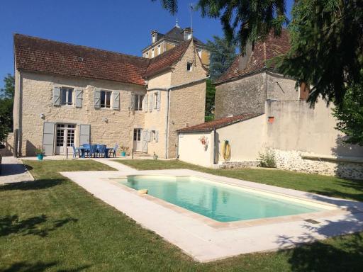 Villa charmante a Montfaucon avec piscine privee - Housity