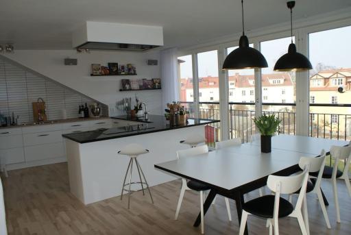 Lyxig vindsvåning nära Kalmar slott och havet - Housity