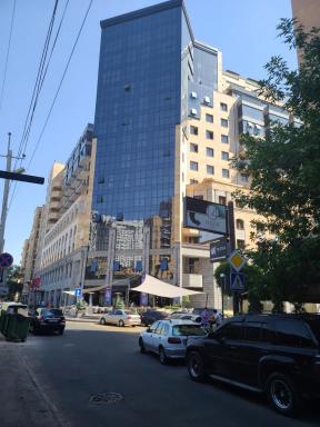 Pride Properties welcomes you at 17 Buzant St 11-166 Yerevan Armenia - Housity