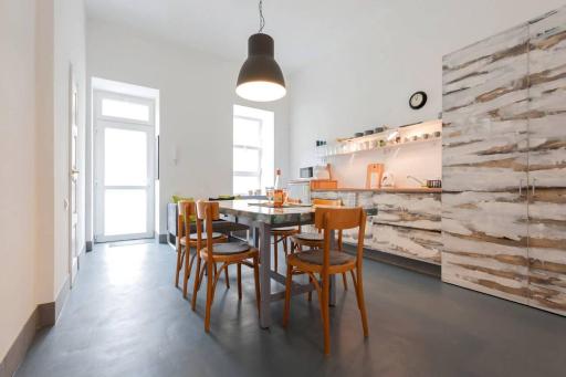 Modern stylish 2 bedroom holiday apartment - Housity