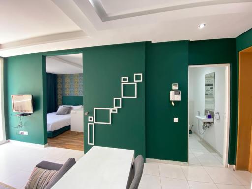 GREEN HOUSE OVERLOOKING INTERNATIONAL SCHOOL - Housity