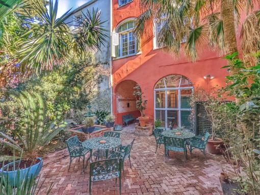 Bon Maison Guest House - Housity