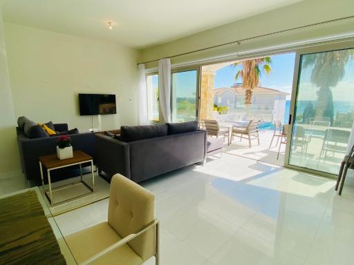 coral bay beach villa - Housity