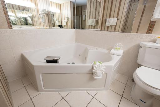 Hilltop Inn & Suites, near Foxwoods Casino - Housity