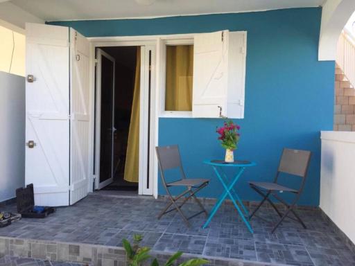 Appartement chaleureux a Sainte Anne 35 m² avec terrasse - Housity
