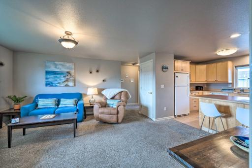 Apartment with Gas Fireplace about half Mi to Beach! - Housity