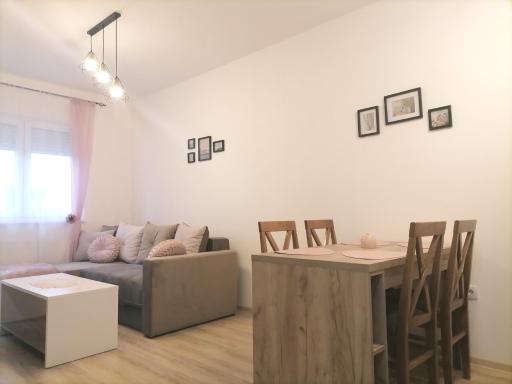 Lena - Housity