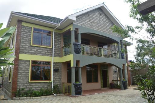 Korona Villa Lodge - Housity