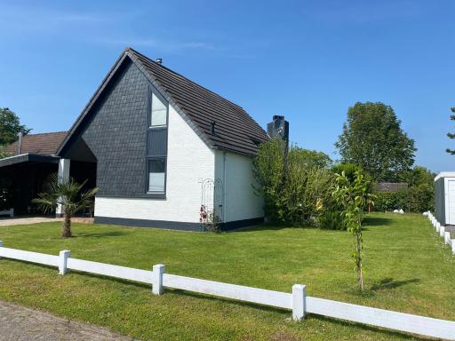 Traumhaftes geräumiges Ferienhaus in Meernähe - Housity