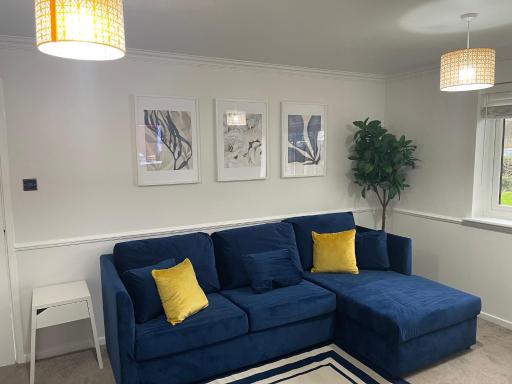 Modern 1 Bed ground floor apartment - Housity
