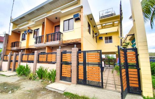 Kaitleen Home Stay Door 2 - Housity
