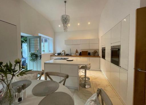 Thornton House Private Country House Thornton Hough Entire House sleeps 6 - Housity
