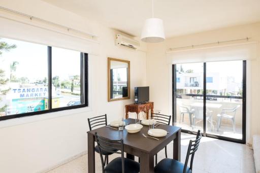 Artisan Homes # Warm Heart Apartment - Housity