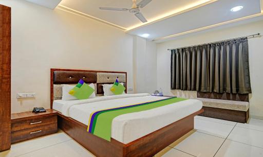 Treebo Jayshree Palace C21 Business Park - Housity
