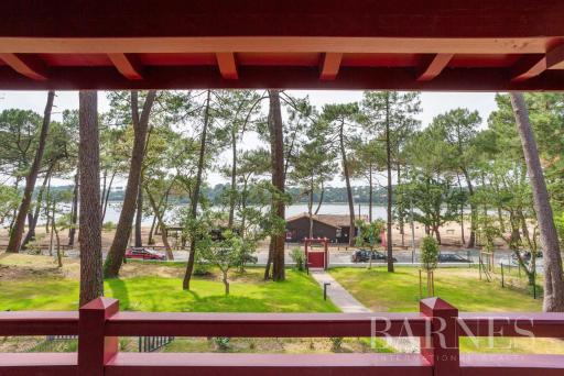 Lake Apart - Housity