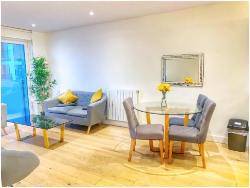 2-Bed in WOOLWICH RIVERSIDE with CINEMA And POOL - Housity