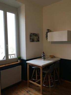 Petit studio, plein centre ville, grande terrasse - Housity