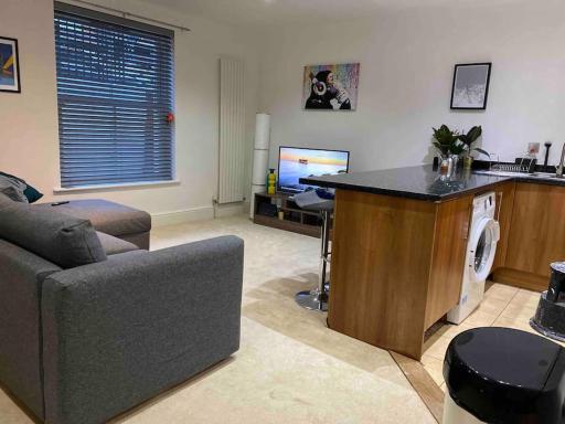 Beach Retreat, Stones Throw Away from Beach - Housity