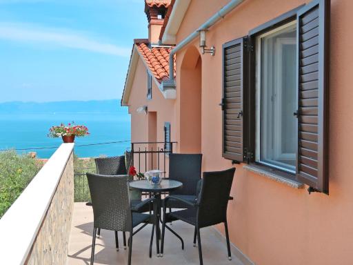 Apartment Elsa-2 by Interhome - Housity