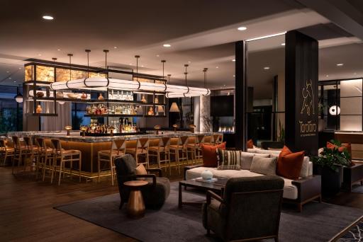 Four Seasons Hotel Houston - Housity