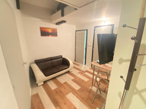 Jolis studio meublé - Housity