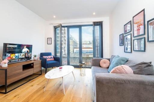 Candy-Chic 1 Bedroom Apartment - City Centre - Housity