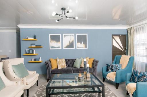 Jules @ Riverside View - Housity