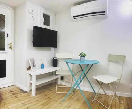 Pantheon Guest House - Housity