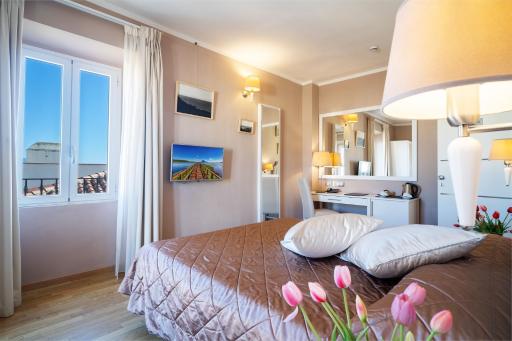 Hotel Centrale - Housity