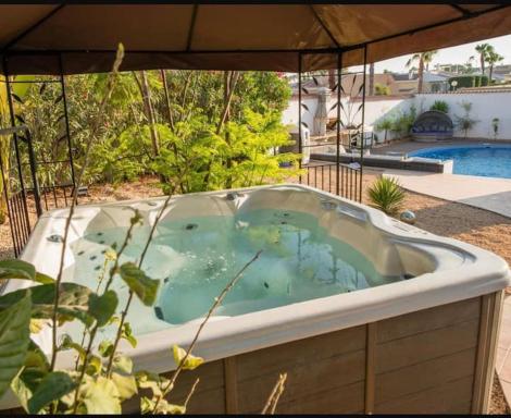 Luxury Private Villa Casa JoJo own Pool & Hot tub - Housity