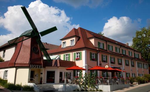 Hotel Restaurant zur Windmühle - Housity