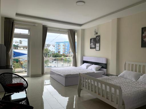 BRIGHT ENGLISH HOUSE - Housity