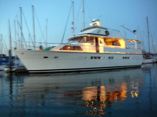 Super Yacht Temptation with a Hot Tub Jacuzzi on the South Coast UK - Housity