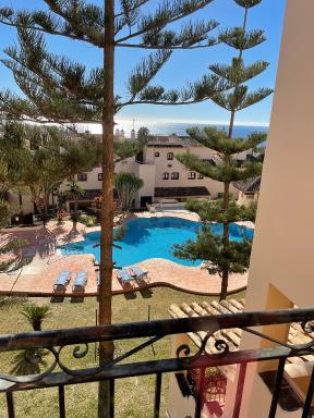 Apartamentos El Toro - Housity