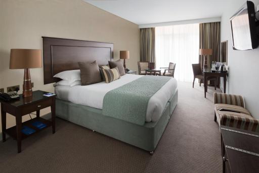 The Oxfordshire Golf & Spa Hotel - Housity