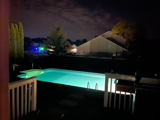 3 bedroom house with fenced in yard and pool close to Syracuse - Housity