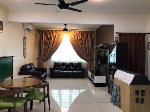 Me'Na Homestay, Sepang - Housity
