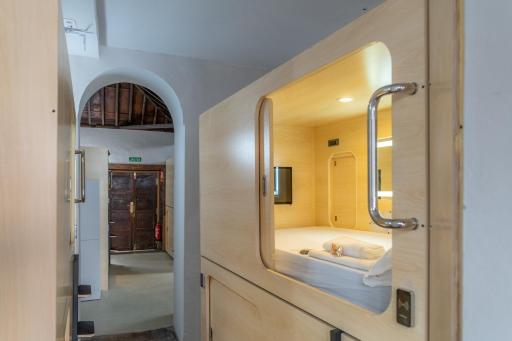 HosteLit, Capsule Hostel - Housity