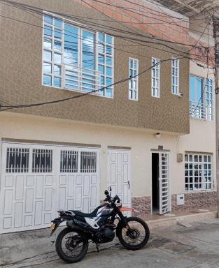 Hospedaje el Cerrito - Housity