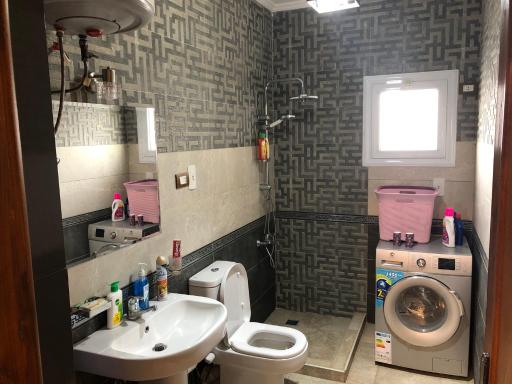 Three bedrooms apartment Nile view maadi - Housity