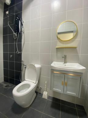 ORKED VANDA, 3 Bedroom apartment, SEAVIEW NETFLIXWIFIYOUTUBE - Housity