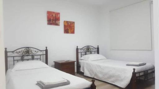 EPISTIMI 3 Bedroom Holiday House - Housity