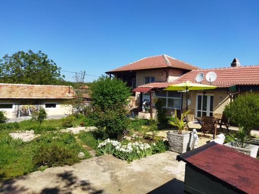 Pensione Momchilovo - Housity