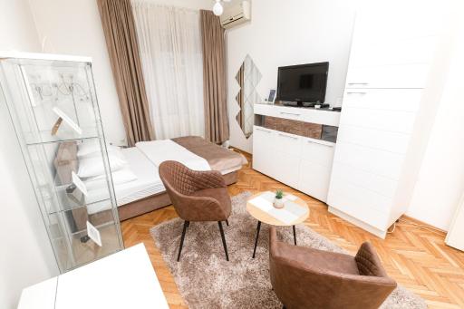1st Belgrade Apartment - Housity