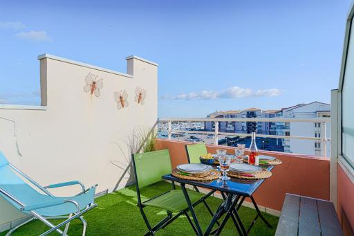T2 Mer à 80m Soleil Climatisé Frontignan Plage le parfum du sud - Housity