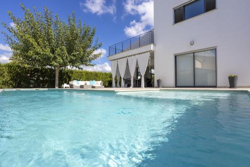 Villa Angela Family Suite - Housity