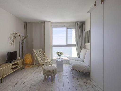 Superbe studio face à la mer accès direct plage - Housity