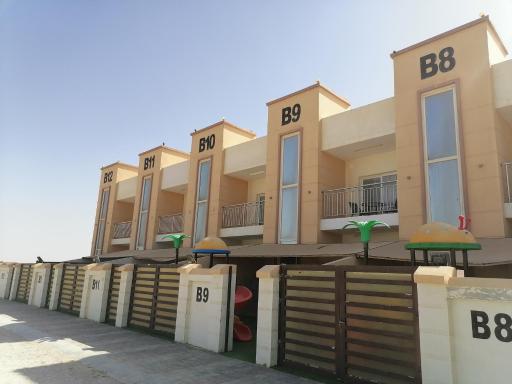 شاليهات الشاطيء beach chalets - Housity