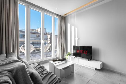 Penthouse Apartments, The Luxury Suites - Housity