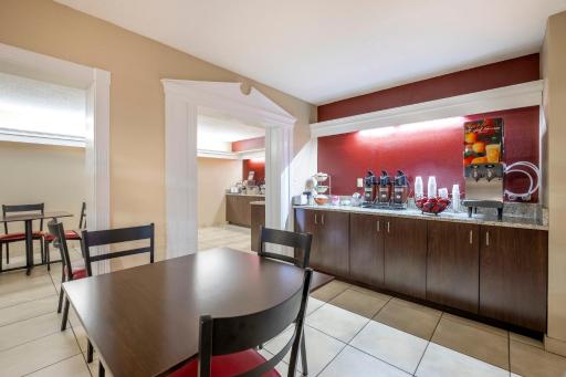 Red Roof Inn Knoxville North - Merchants Drive - Housity